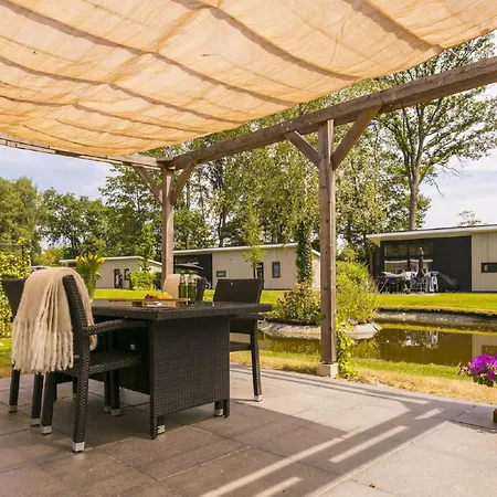 Chalet Sunlit By The Pond Lochem